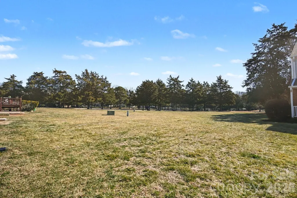 8221 Circle Tree Lane Charlotte NC 28277