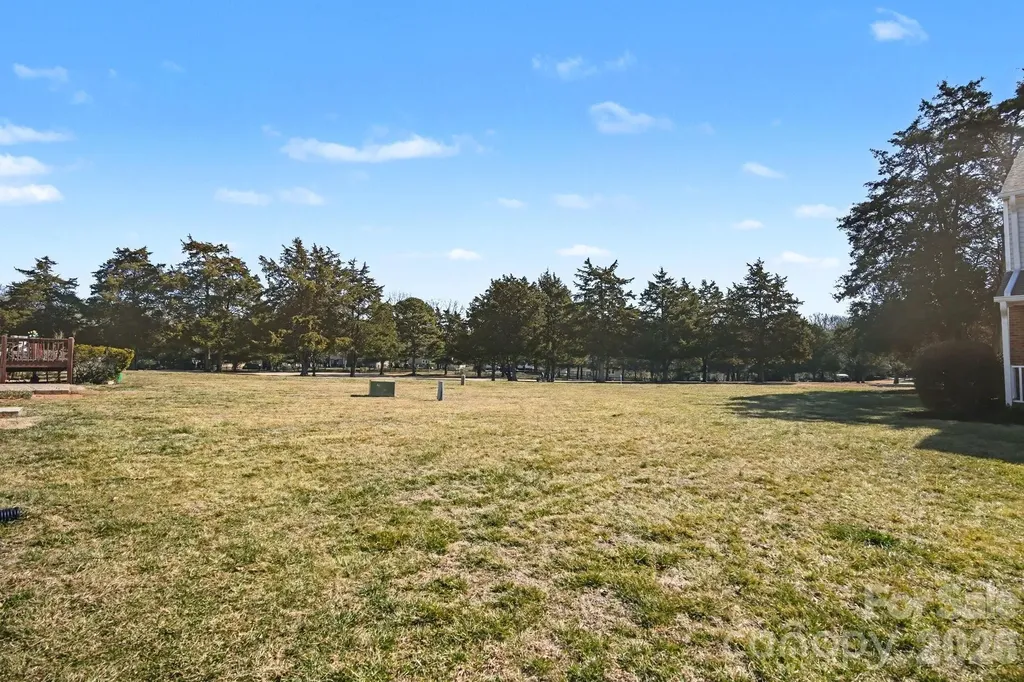 8221 Circle Tree Lane Charlotte NC 28277