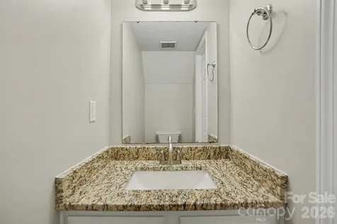 8221 Circle Tree Lane Charlotte NC 28277