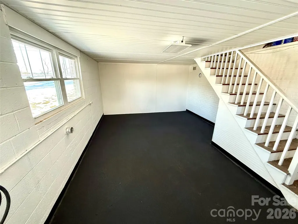 531 21st Avenue NE Hickory NC 28601