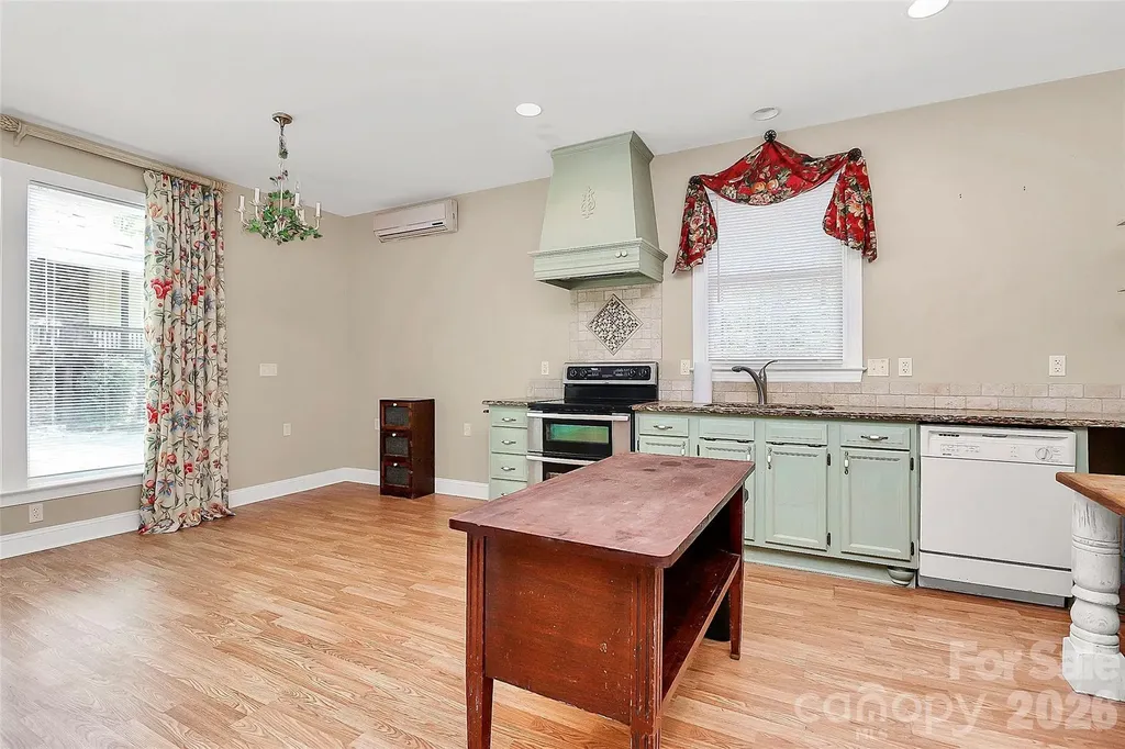 729 Lochaven Road Waxhaw NC 28173