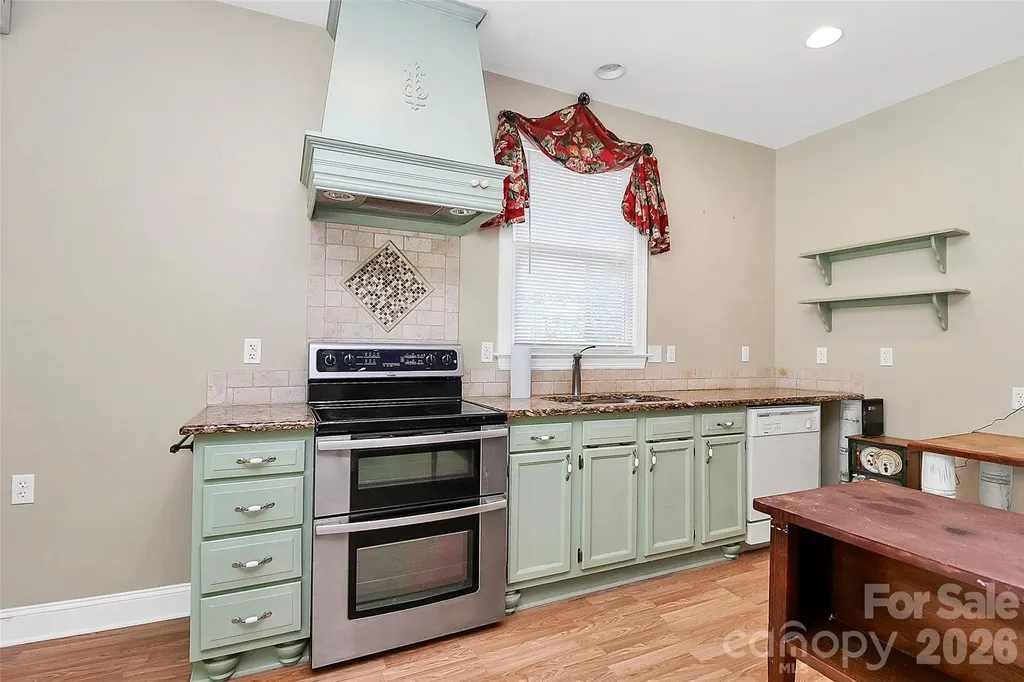 729 Lochaven Road Waxhaw NC 28173
