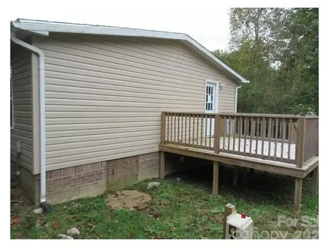 123 Josiah Lane Hendersonville NC 28792