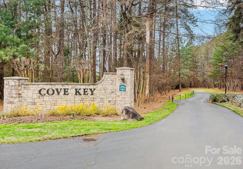 103 N Cove Key Lane Mooresville NC 28117