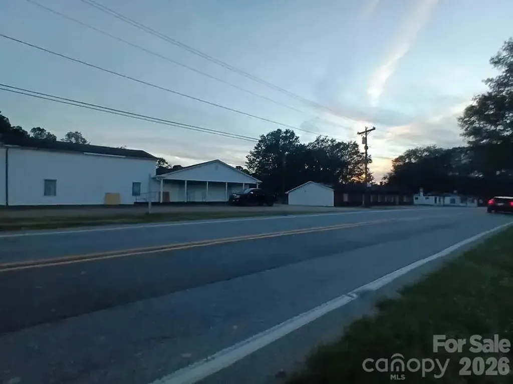 709 Cleveland Avenue Grover NC 28073