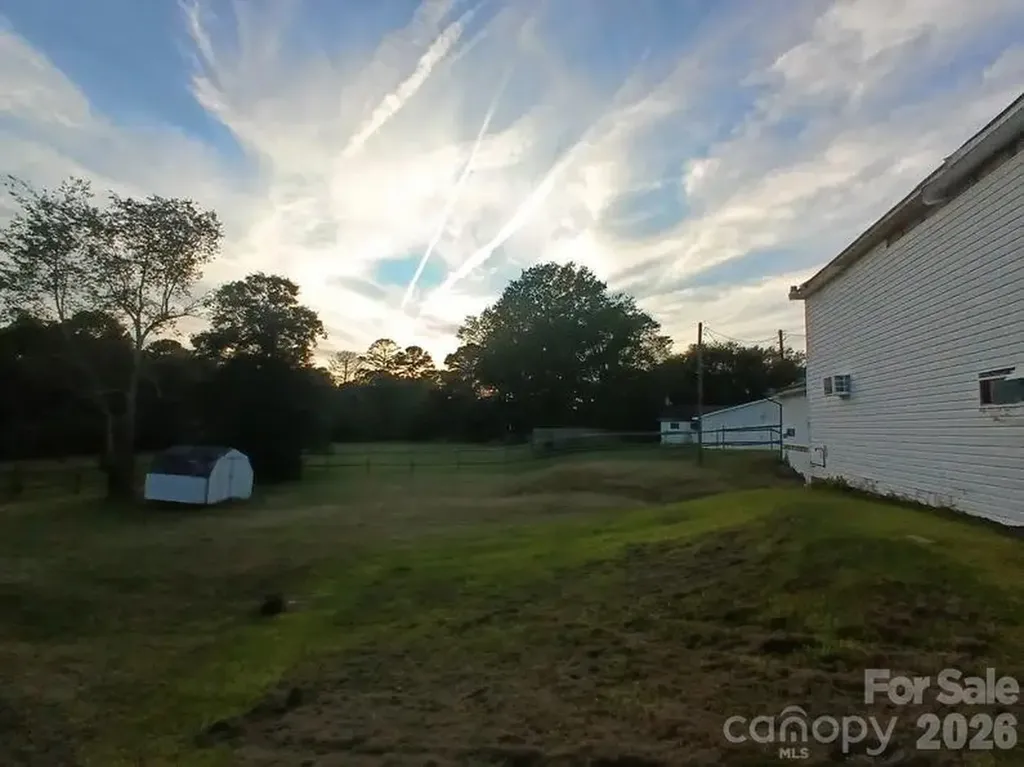 709 Cleveland Avenue Grover NC 28073