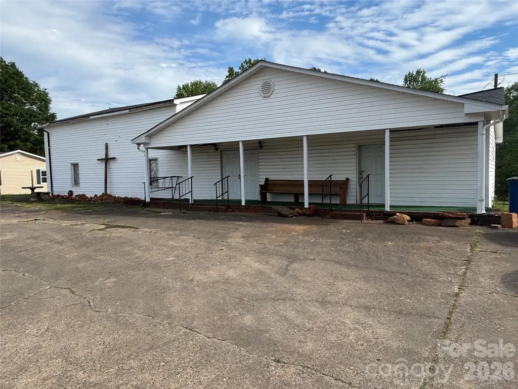 709 Cleveland Avenue Grover NC 28073