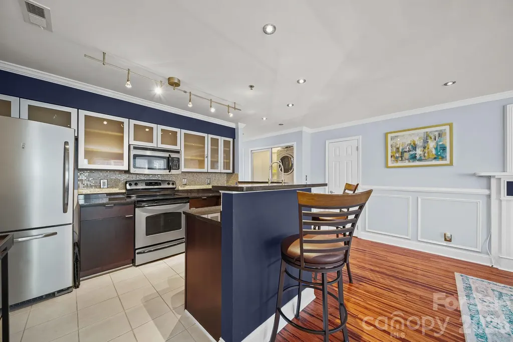 517 N Graham Street Charlotte NC 28202