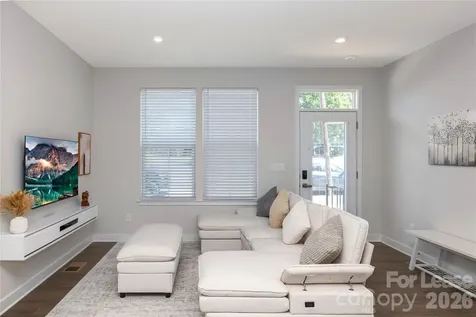 4820 Chastain Avenue Charlotte NC 28217