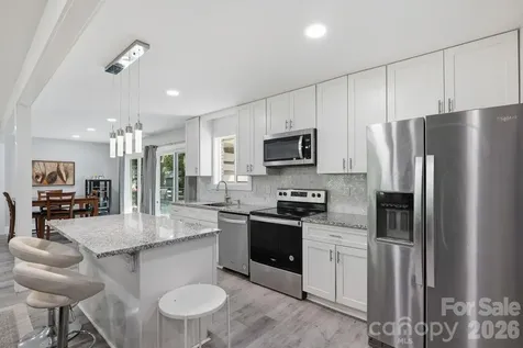 1405 Lakeview Drive Pineville NC 28134