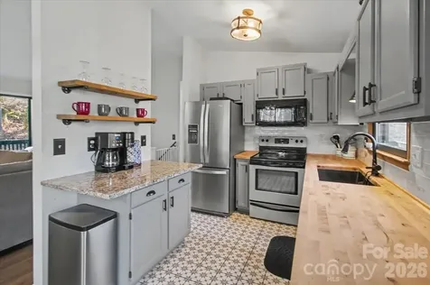 30 Whipporwill Drive Weaverville NC 28787
