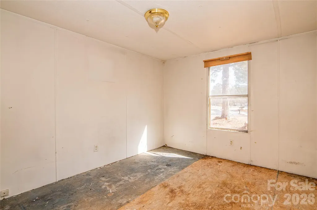 682 Grant Drive Roanoke Rapids NC 27870