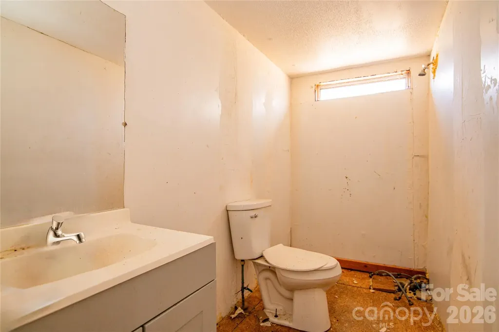 682 Grant Drive Roanoke Rapids NC 27870