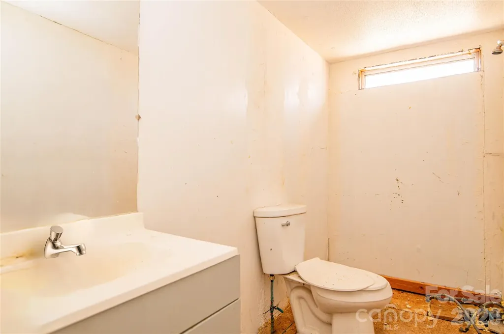 682 Grant Drive Roanoke Rapids NC 27870