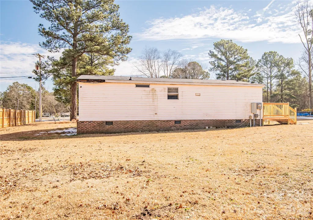 682 Grant Drive Roanoke Rapids NC 27870
