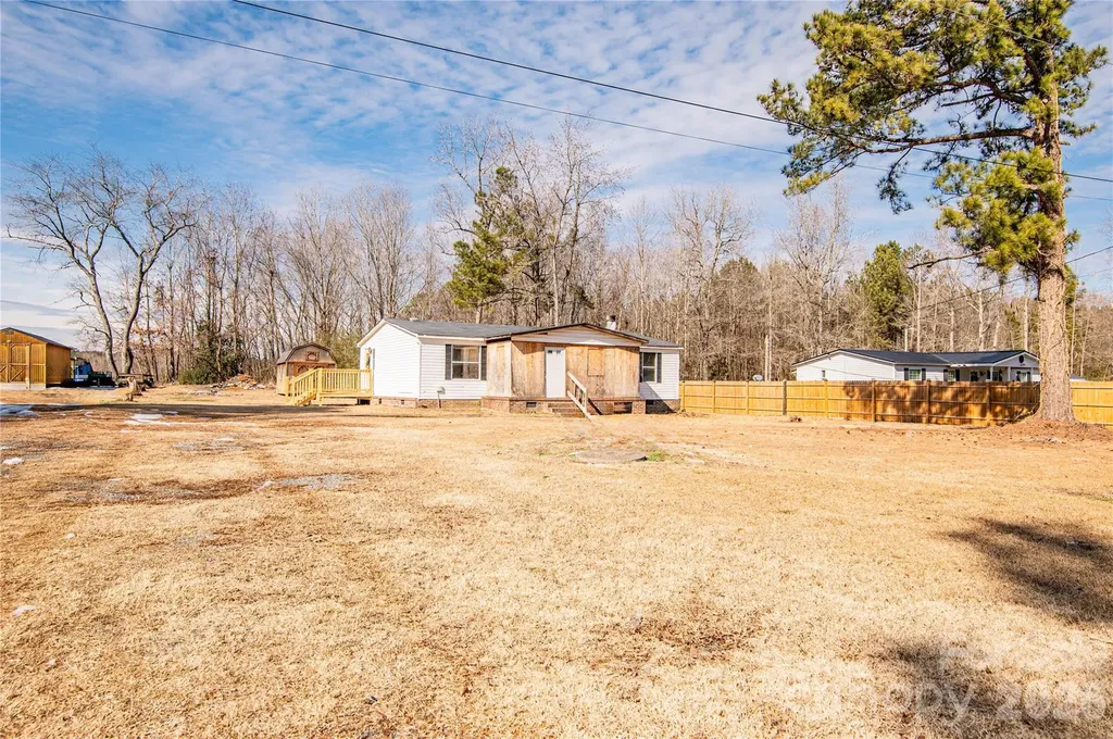 682 Grant Drive Roanoke Rapids NC 27870