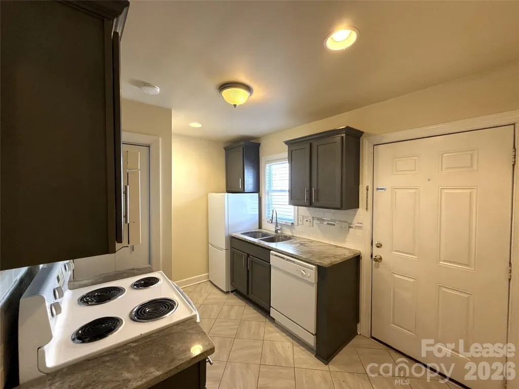 707 Grandin Road Charlotte NC 28208