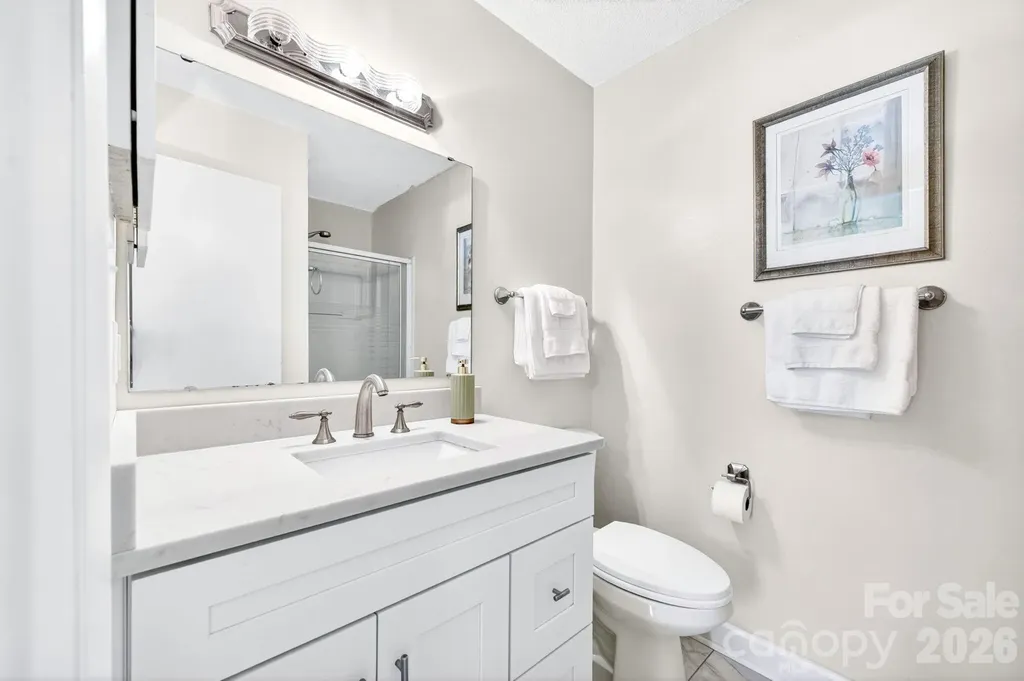 16 Spears Avenue Asheville NC 28801