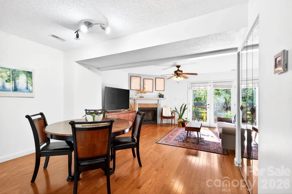 16 Spears Avenue Asheville NC 28801