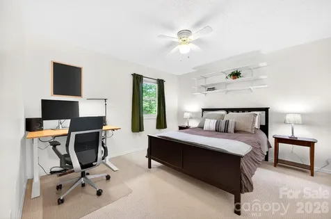 16 Spears Avenue Asheville NC 28801