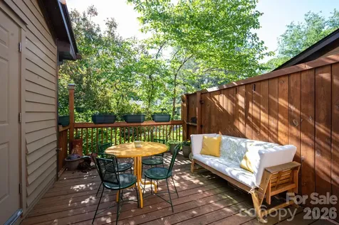 16 Spears Avenue Asheville NC 28801