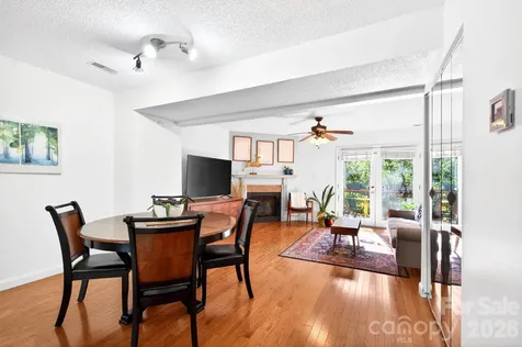 16 Spears Avenue Asheville NC 28801
