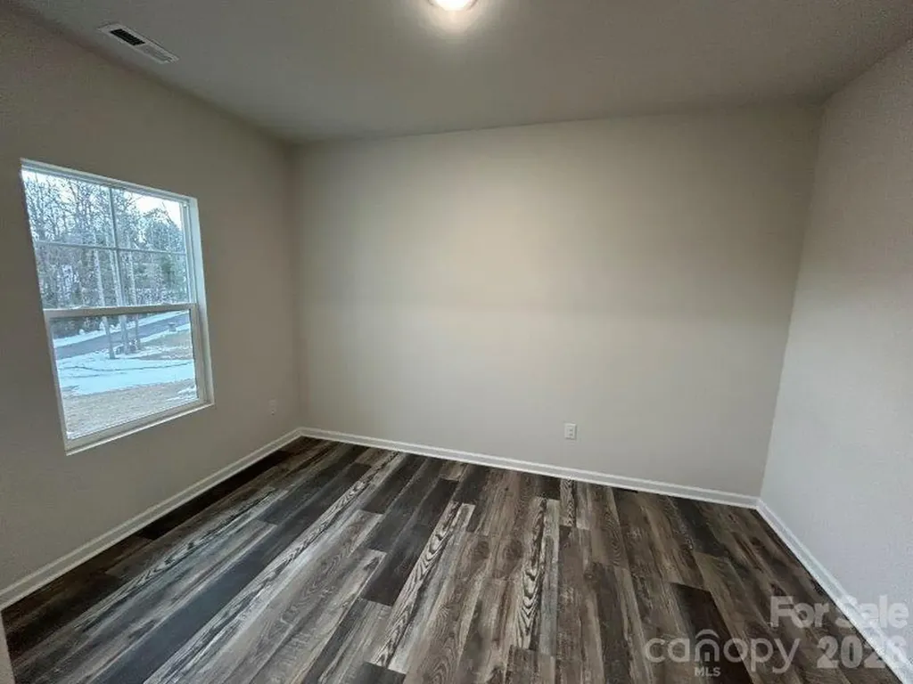 5155 Mark Drive NE Hickory NC 28601