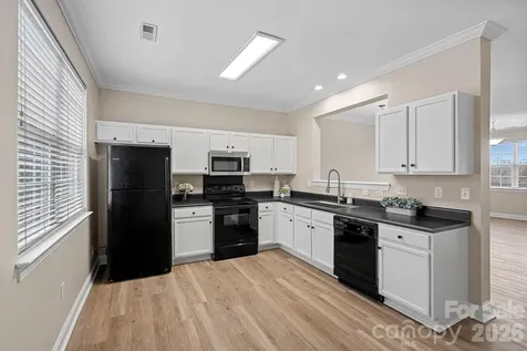 103 High Ridge Road Mooresville NC 28117
