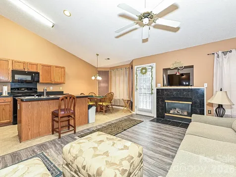 11726 Black Maple Avenue Charlotte NC 28269