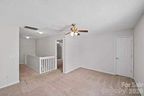 8221 Christmas Court Charlotte NC 28216