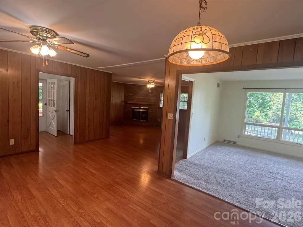 1023 Autumn Lane New London NC 28127
