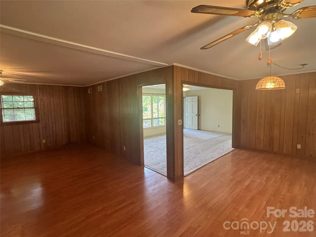 1023 Autumn Lane New London NC 28127