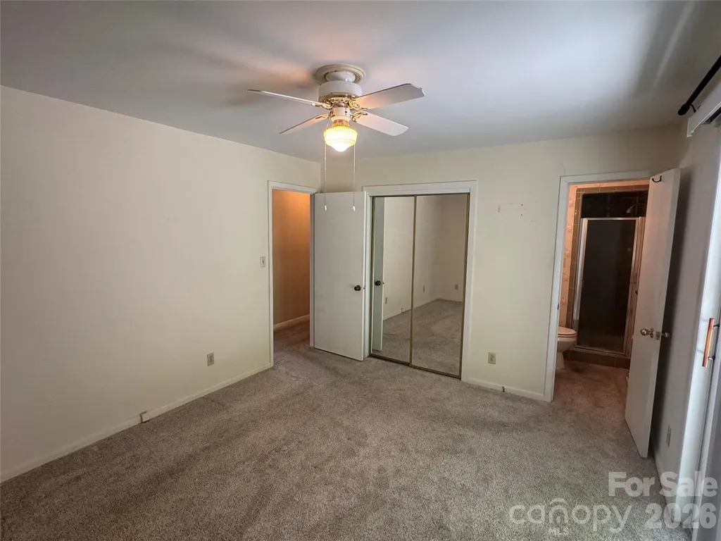 1023 Autumn Lane New London NC 28127
