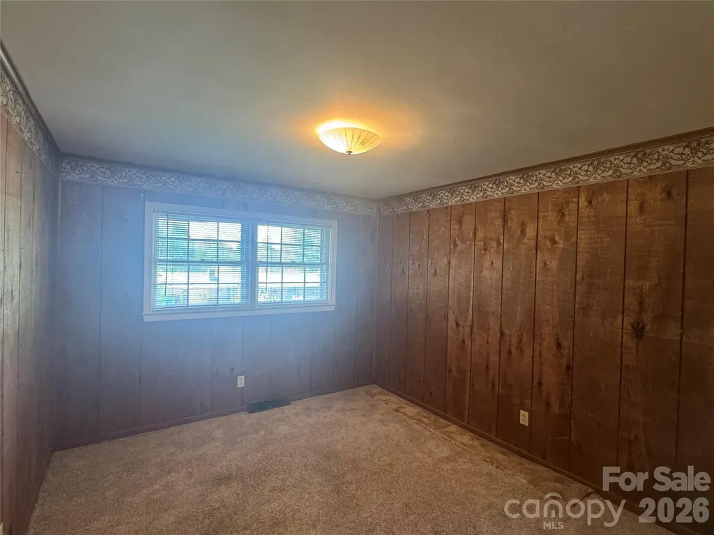 1023 Autumn Lane New London NC 28127