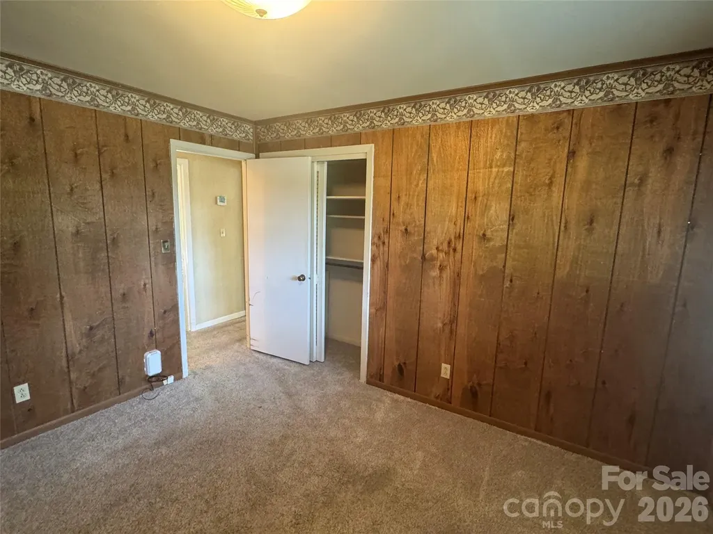 1023 Autumn Lane New London NC 28127