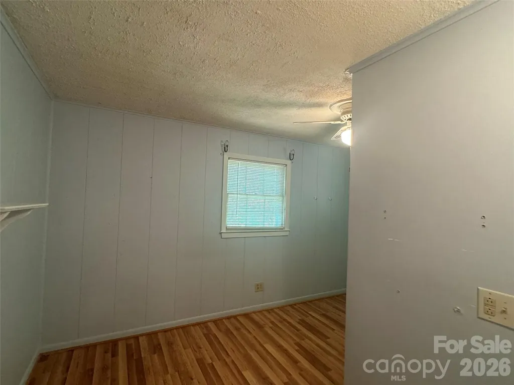 1023 Autumn Lane New London NC 28127