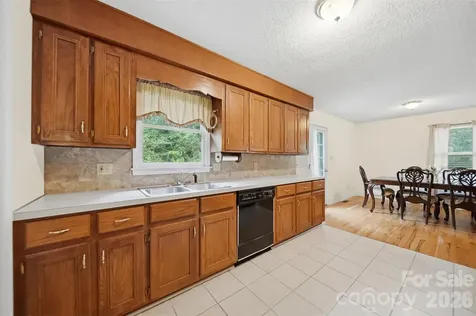3882 Shadowood Drive Morganton NC 28655
