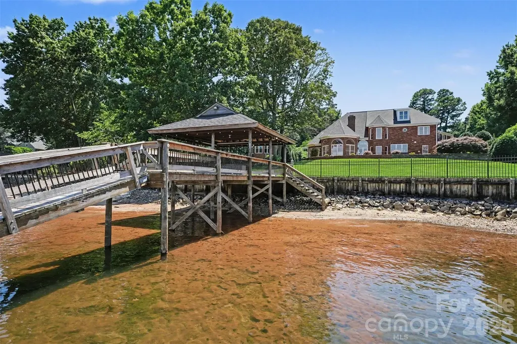 20410 Island Forest Drive Cornelius NC 28031