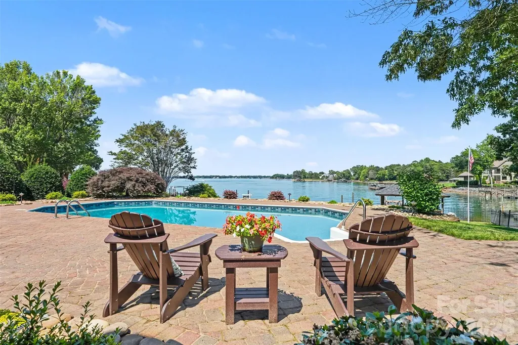 20410 Island Forest Drive Cornelius NC 28031