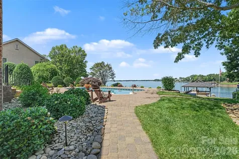 20410 Island Forest Drive Cornelius NC 28031