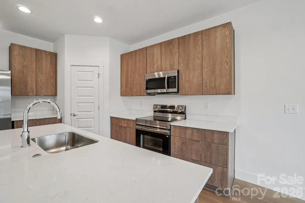 17 Bolton Street Asheville NC 28806