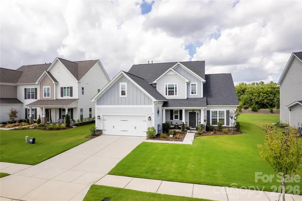 3826 Dahlia Drive Harrisburg NC 28075