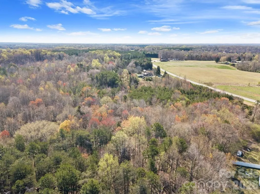 879 E Memorial Highway Harmony NC 28634