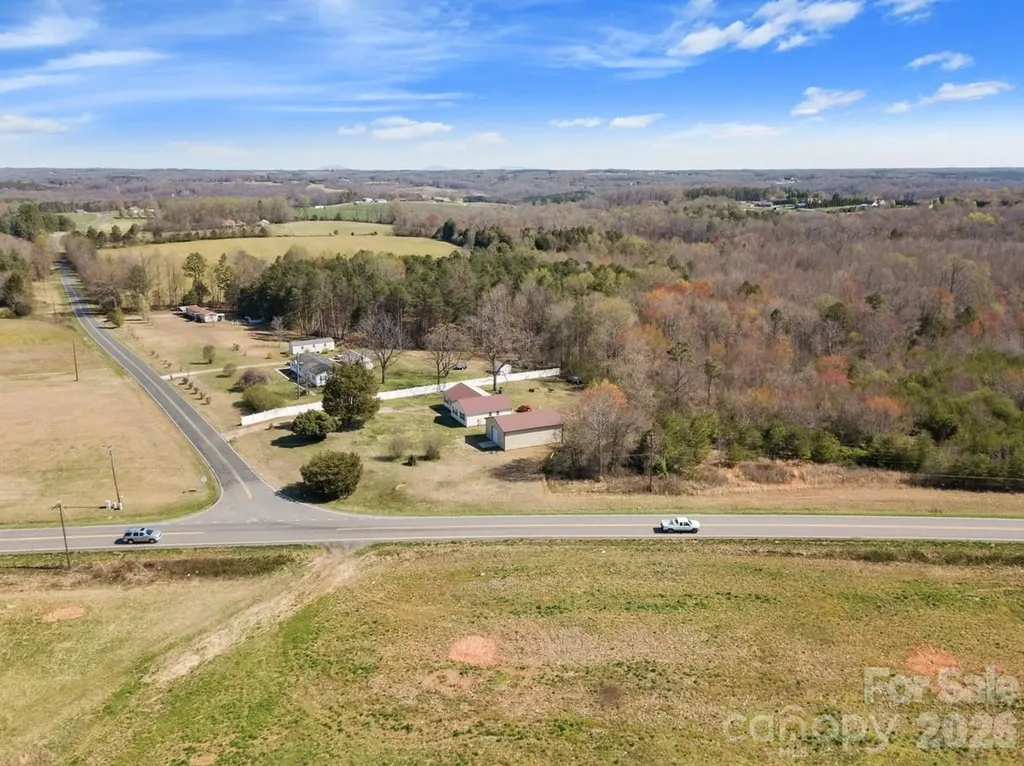 879 E Memorial Highway Harmony NC 28634