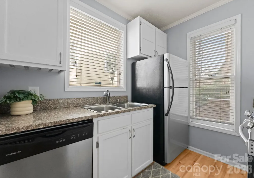 1109 E Morehead Street Charlotte NC 28204