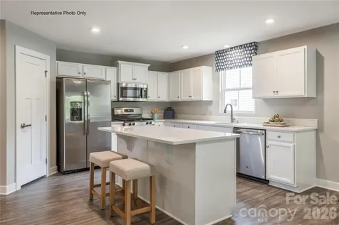 936 Pemberley Street Lancaster SC 29720