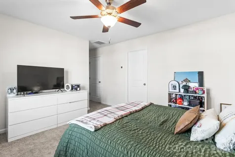 3738 Yorkshire Place Terrell NC 28682