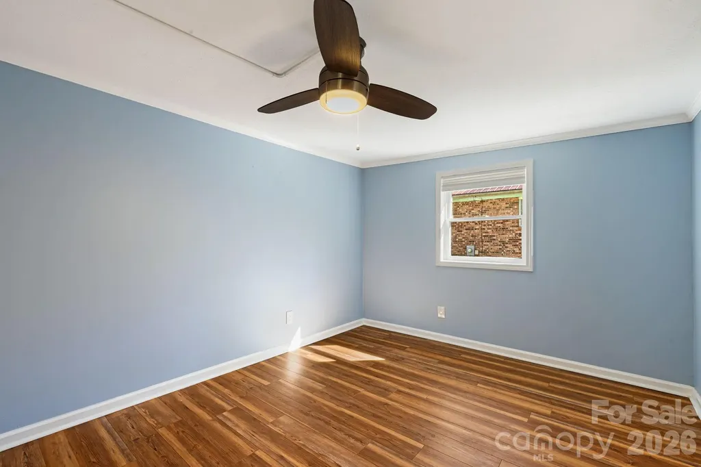 1015 Mountain View Street Hendersonville NC 28739