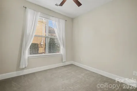 15828 Vale Ridge Drive Charlotte NC 28278