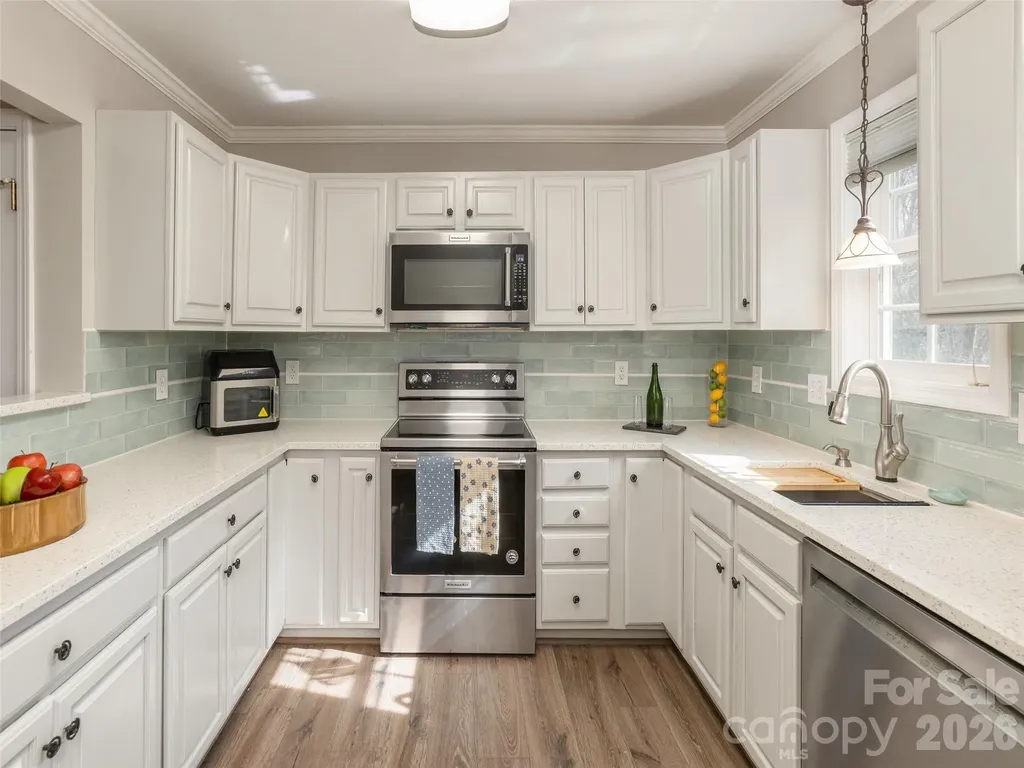 10 Aberdeen Drive Arden NC 28704